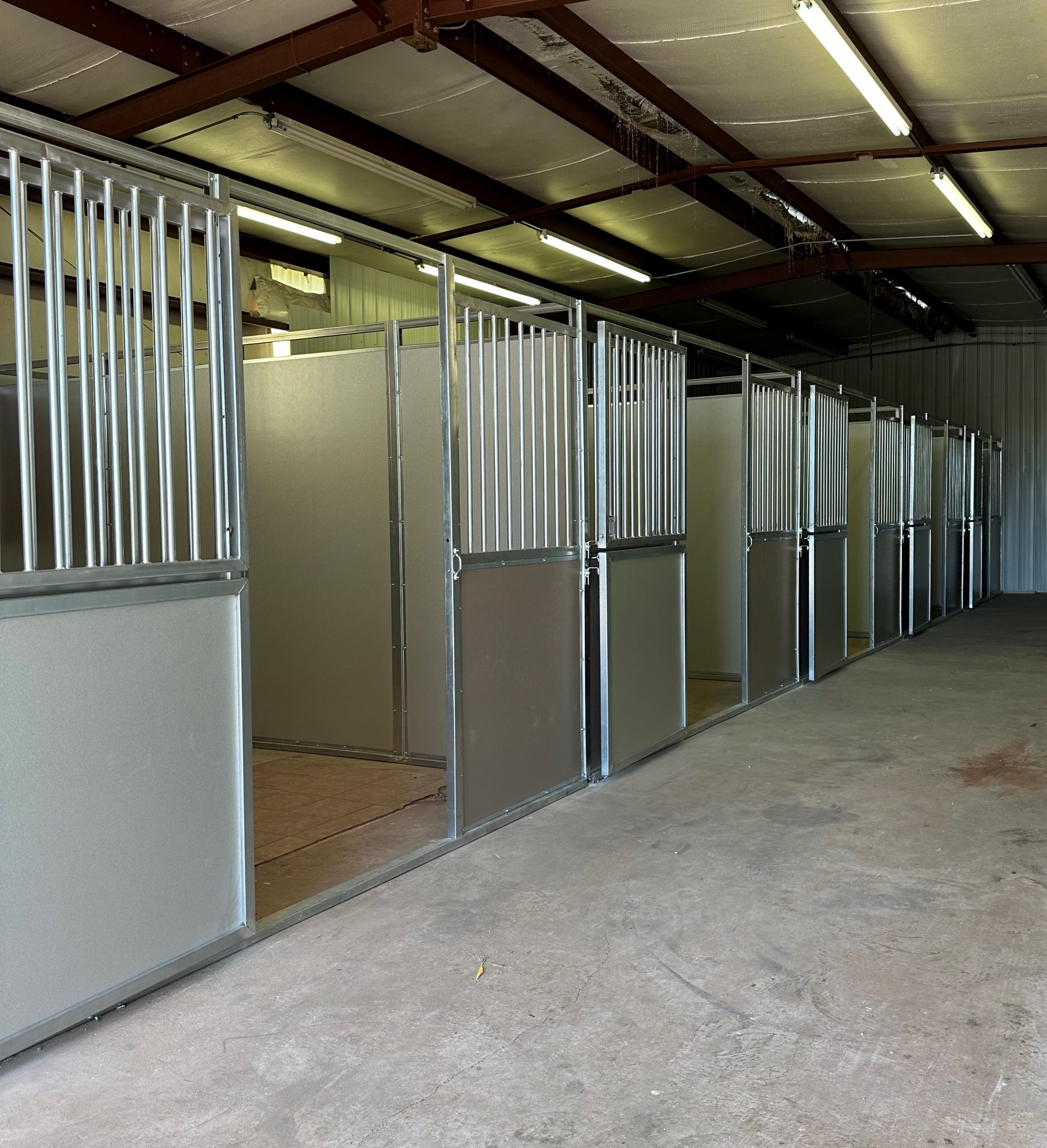 Housing many horses inside your barn is not stressful anymore as you keep adding stalls