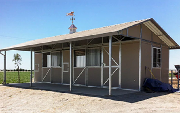 run-in shed stalls